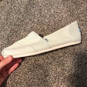 Toms Canvas shoes